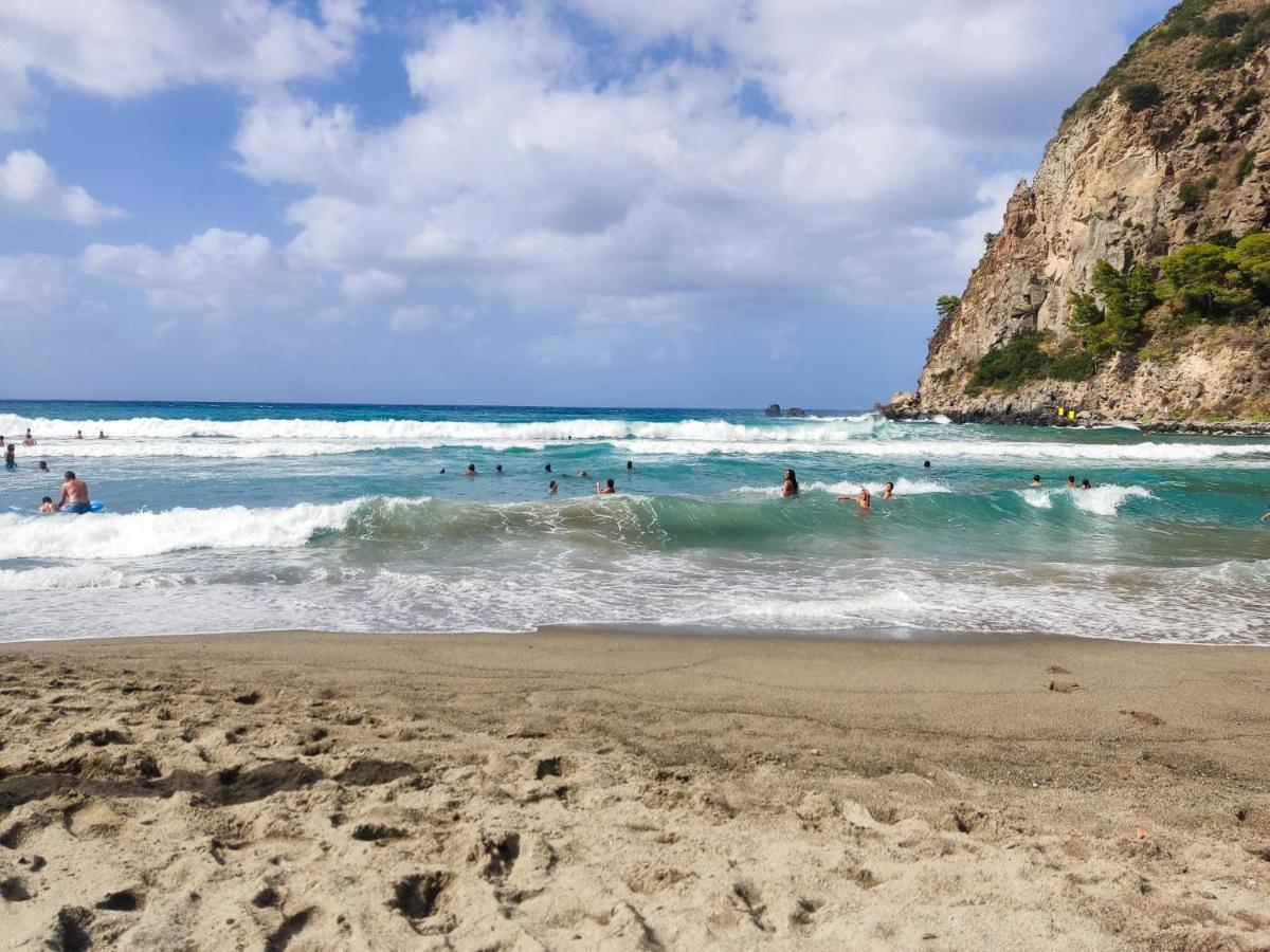 Holiday Home Ischia Luaran gambar
